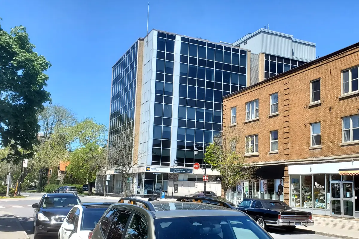 La rue Victoria sans le village de Saint-Lambert - Rive-Sud